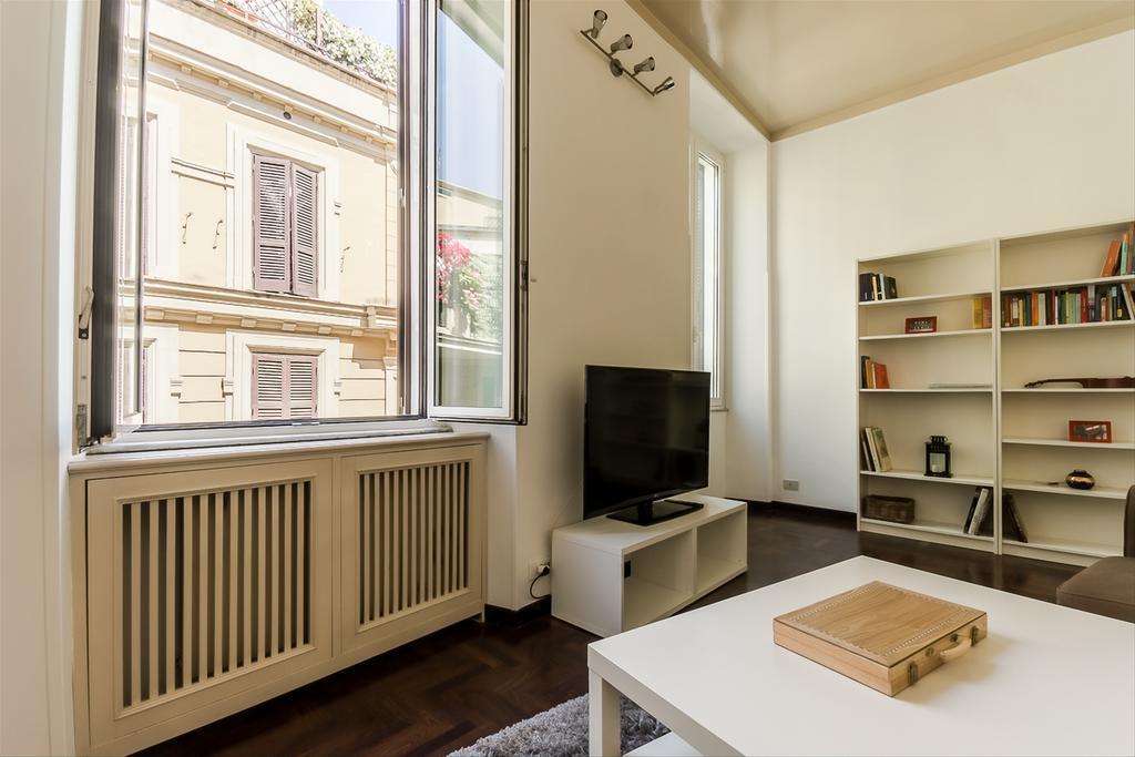Palazzo Borghese Lovely Flat Rzym Zewnętrze zdjęcie