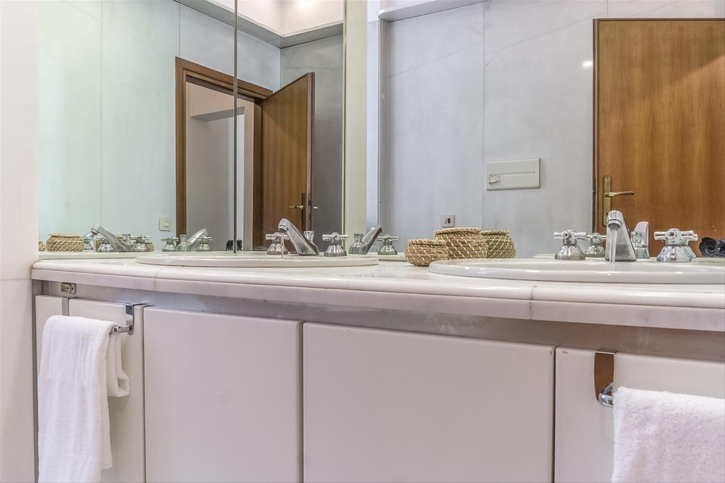 Palazzo Borghese Lovely Flat Rzym Zewnętrze zdjęcie